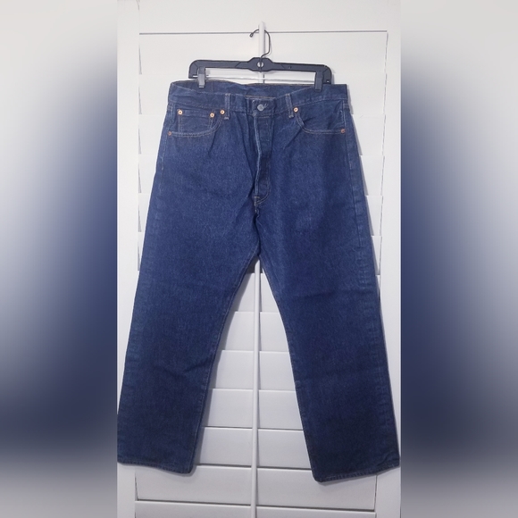 501 ORIGINAL FIT BUTTON UP LEVI'S JEANS - Picture 2 of 16